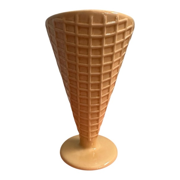 Pottery Barn Ice Cream Cone Bowls - Picture 3 of 6